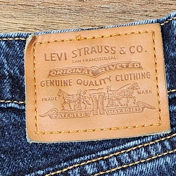 LEVI"S 70s SLIM STRAIGHT LEG JEANS SIZE 28 - Picture 10 of 11